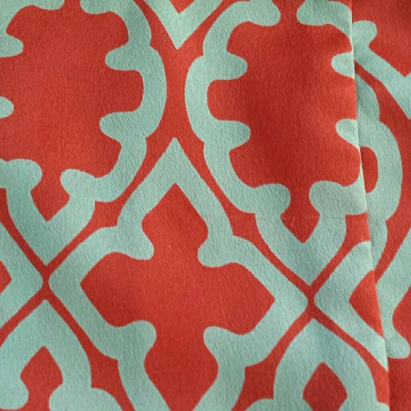 Banana Republic Petite Geometric Print Blouse PL - Picture 4 of 10